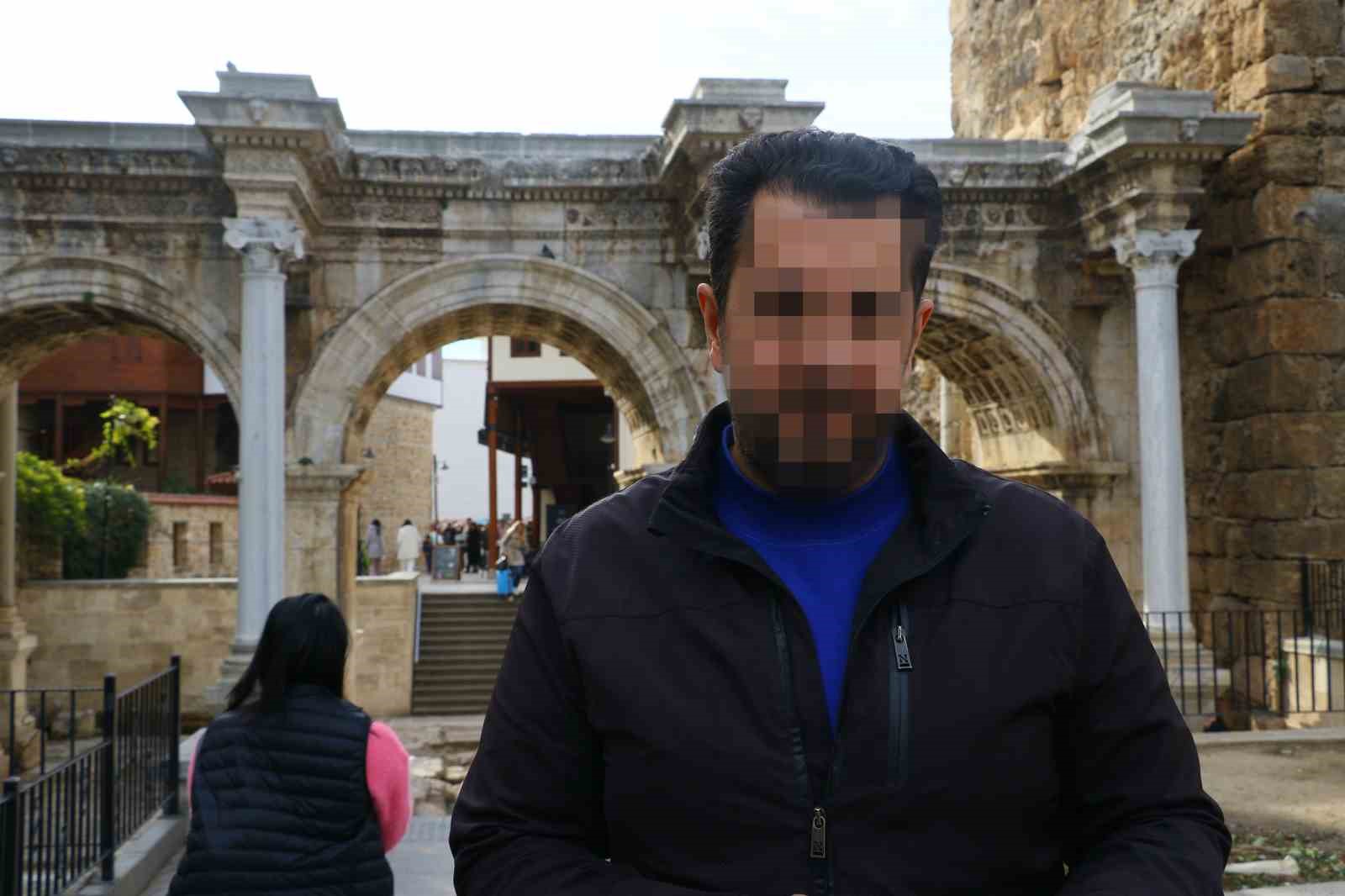 Kamu görevlisini “Karabiber gibi yanarsın” deyip 82 bin TL dolandırmaya çalıştılar
