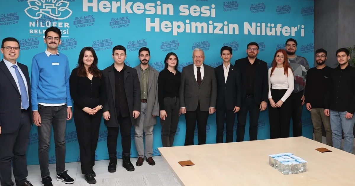 Bursa Nilüfer’de Başkan Özdemir gençleri ağırladı