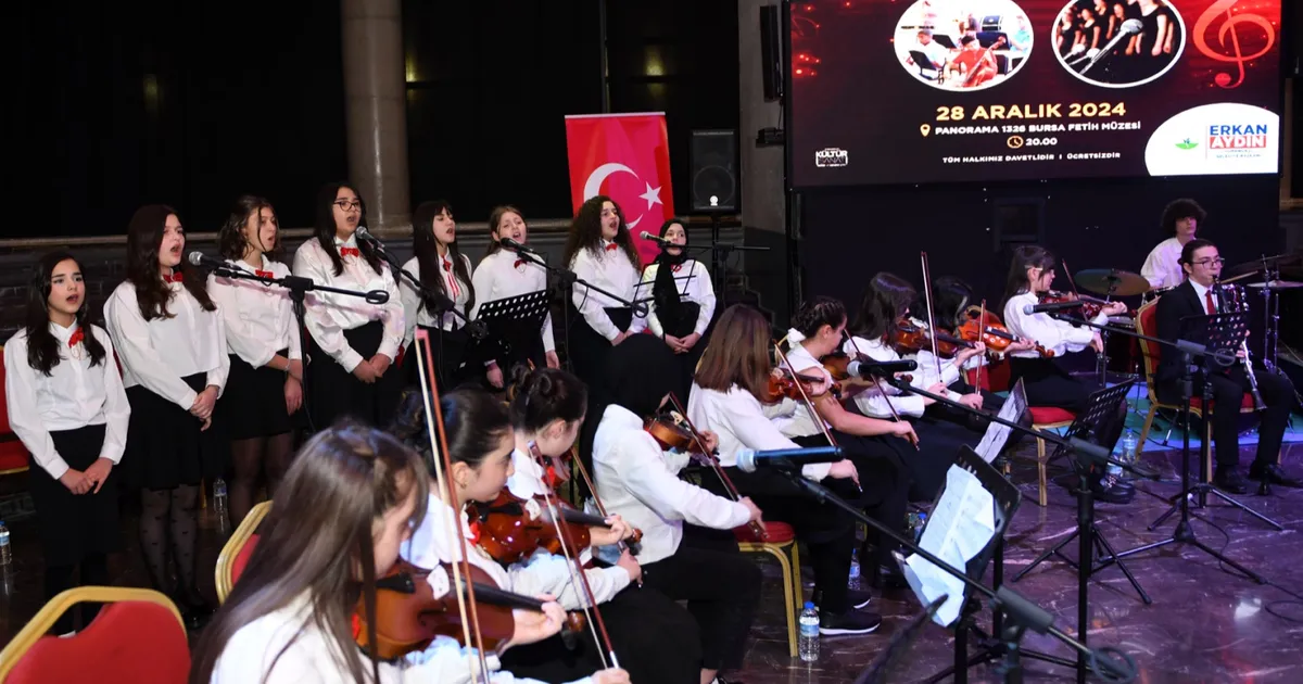 Bursa Osmangazi’de Gençlik Orkestrası’ndan yeni yıl konseri