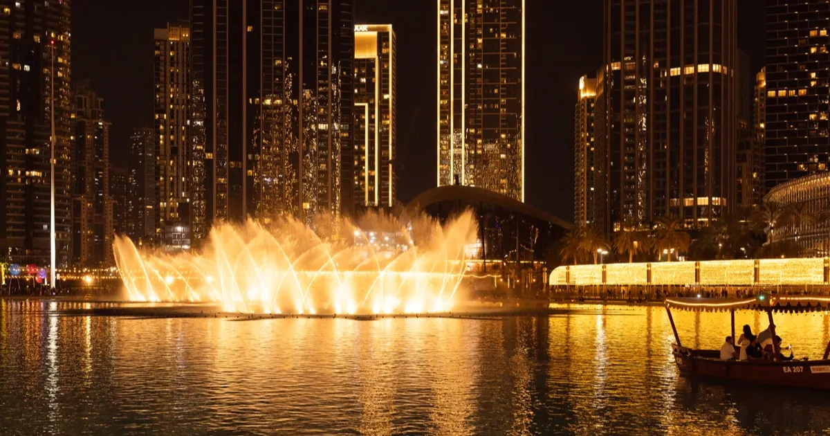 Dubai’deki ilk seferine ışıklar altında kutlama