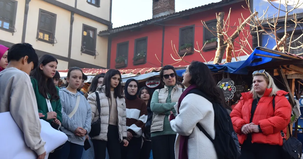 Kadim Bursa ‘adım adım’ geziliyor