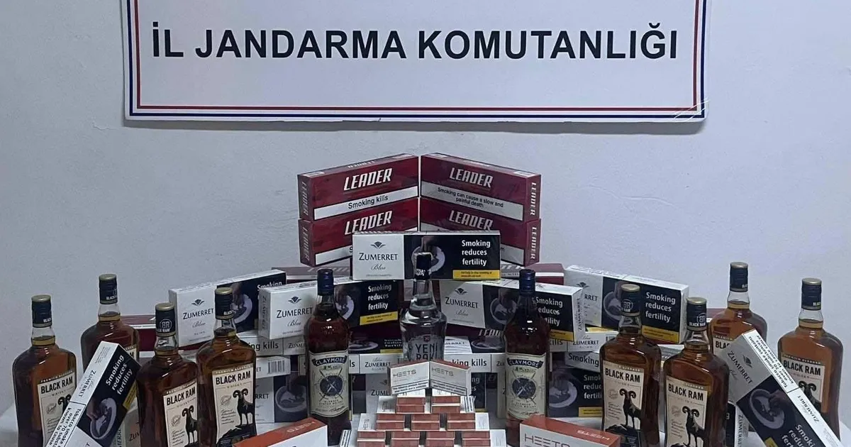 Artvin’de gümrük kaçağı sigara ve içki ele geçirildi