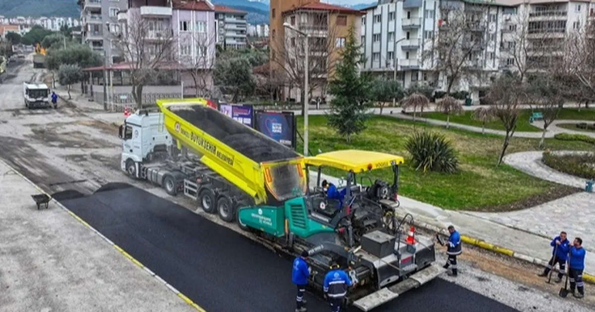 Denizli Büyükşehir asfalt çalışmalarına devam ediyor