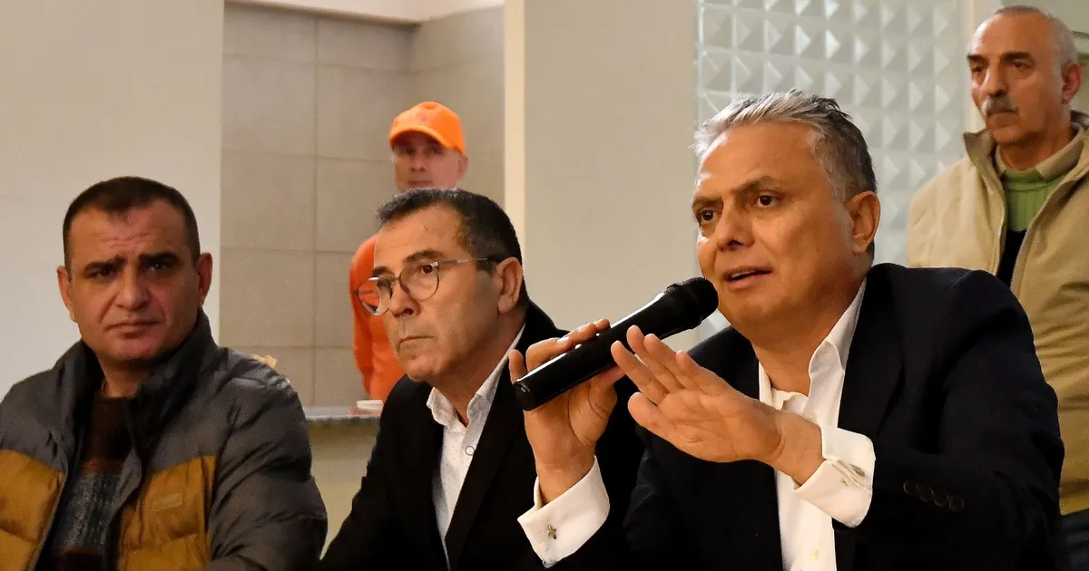 Başkan Uysal, “Arazileri hazineye devredin”