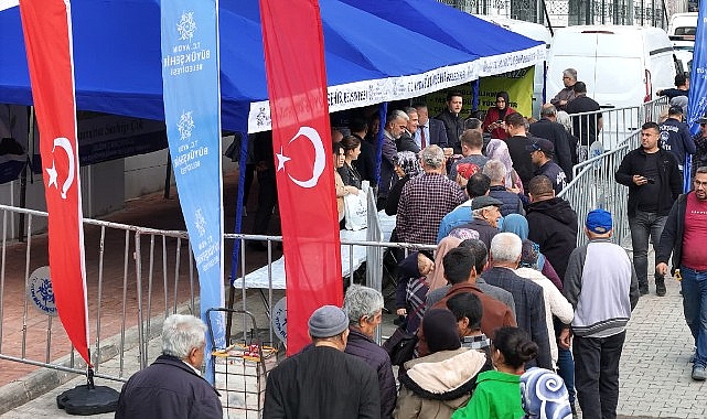Başkan Çerçioğlu’nun öncülüğünde Ata tohumlarından üretilen fideler Aydınlılara ulaştırılıyor