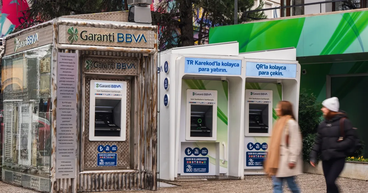 Çalışanların Fikri Hayata Geçirildi, Atıklar ile ATM Üretildi