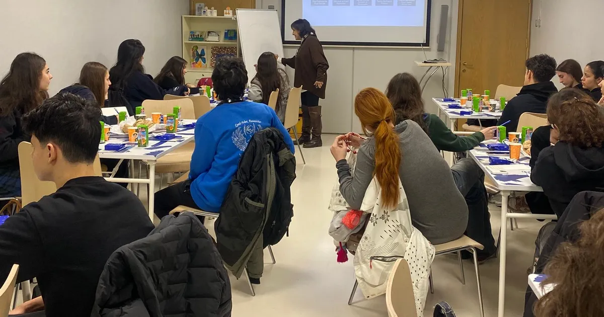 Lise Öğrencilerine Özel “İş’te Ekonomi” Atölyeleri Başladı!